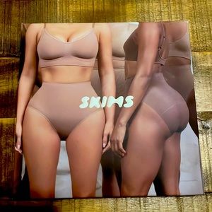 Skims high waisted thong shapewear L/XL